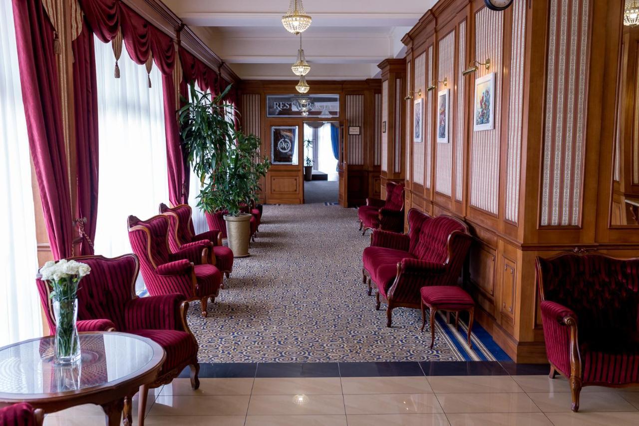 Hotel Nowy Dwor W Zaczerniu Rzeszów Extérieur photo