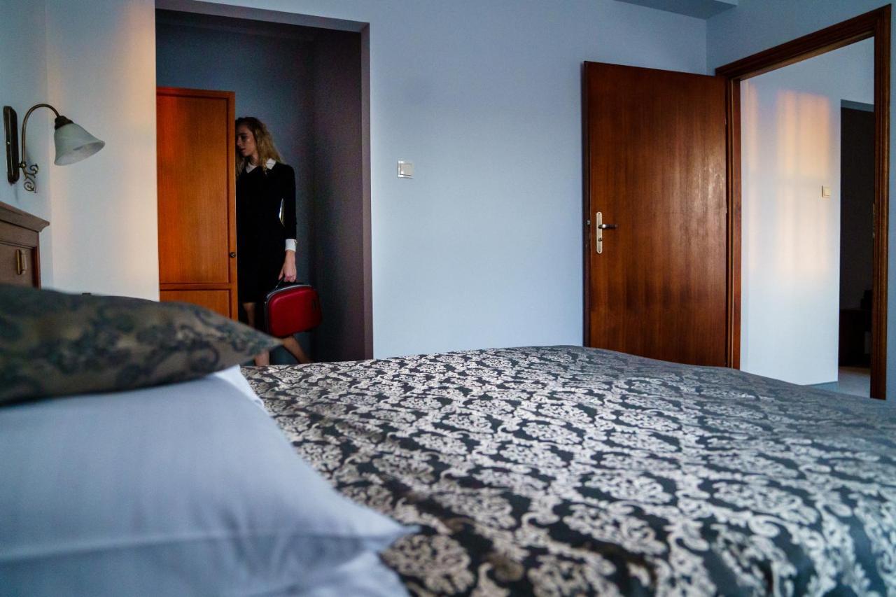 Hotel Nowy Dwor W Zaczerniu Rzeszów Extérieur photo